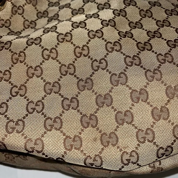 Gucci Bag - Picture 10 of 17